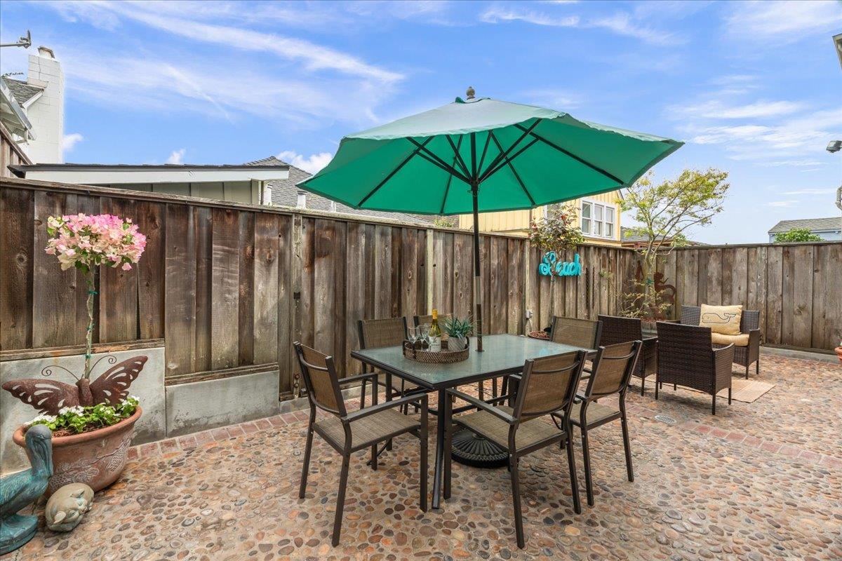 Detail Gallery Image 11 of 30 For 116 Mott Ave, Santa Cruz,  CA 95062 - 2 Beds | 2/1 Baths