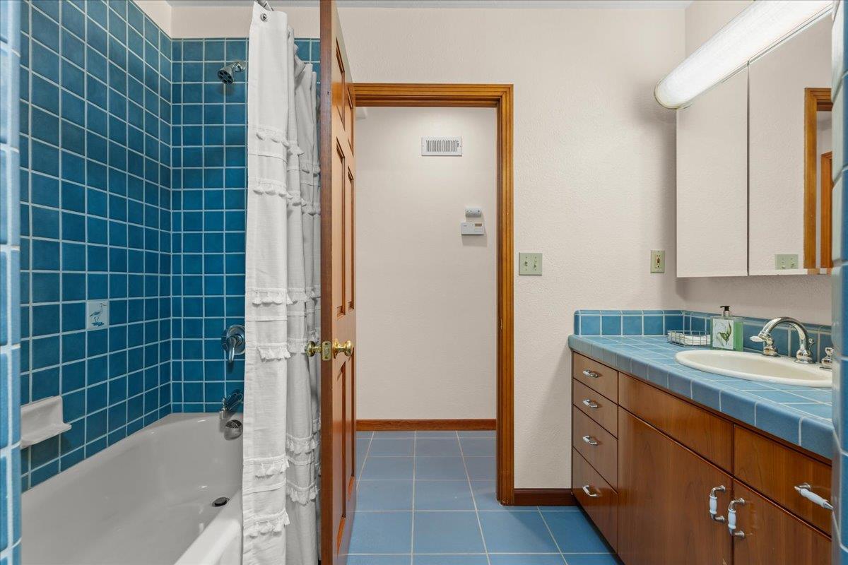 Detail Gallery Image 19 of 30 For 116 Mott Ave, Santa Cruz,  CA 95062 - 2 Beds | 2/1 Baths