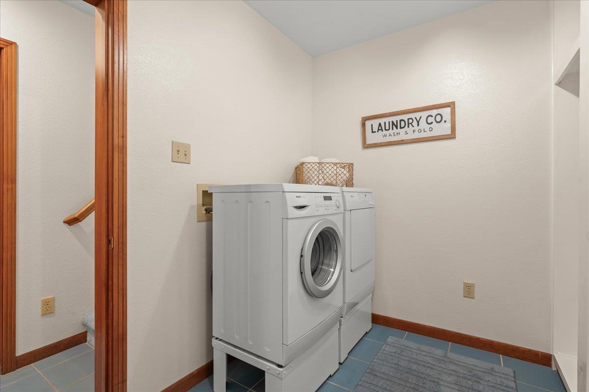 Detail Gallery Image 27 of 30 For 116 Mott Ave, Santa Cruz,  CA 95062 - 2 Beds | 2/1 Baths