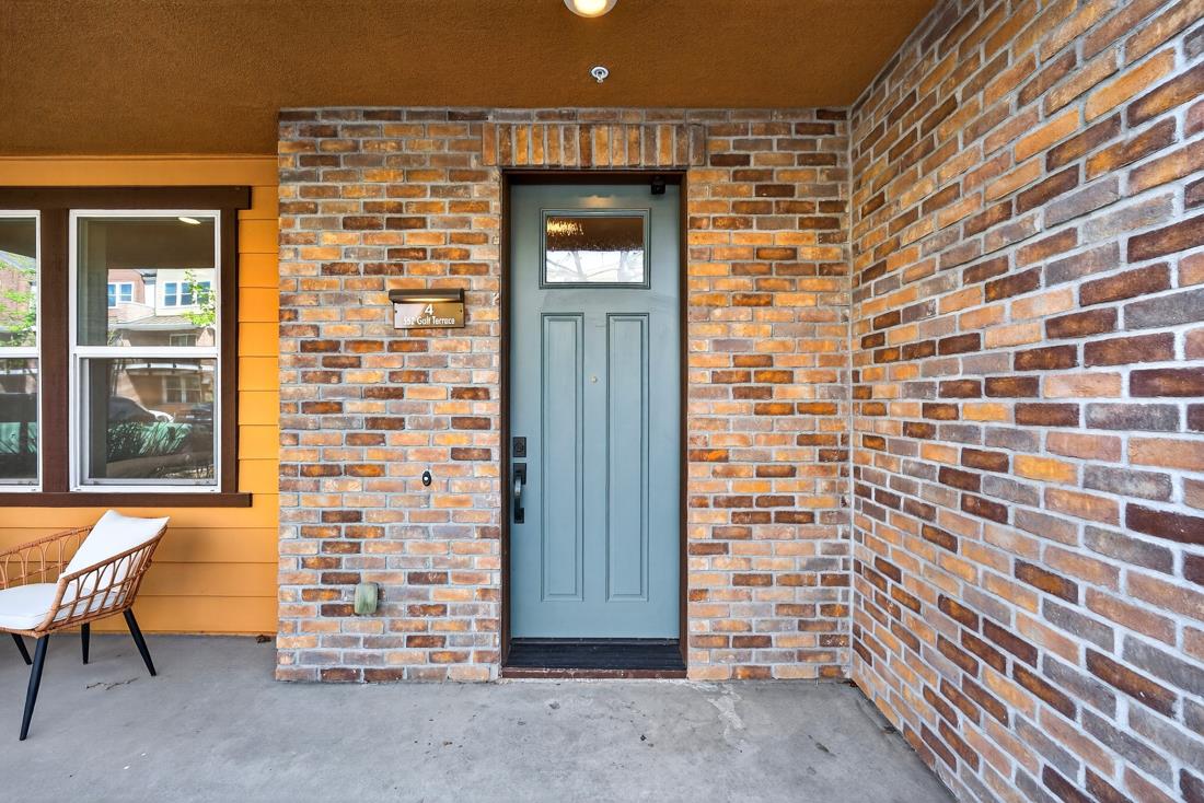 Detail Gallery Image 10 of 60 For 552 Galt Ter #4,  Sunnyvale,  CA 94085 - 4 Beds | 3/1 Baths