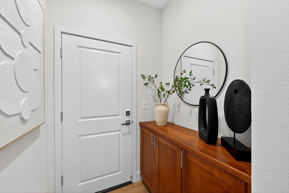 Detail Gallery Image 19 of 60 For 552 Galt Ter #4,  Sunnyvale,  CA 94085 - 4 Beds | 3/1 Baths