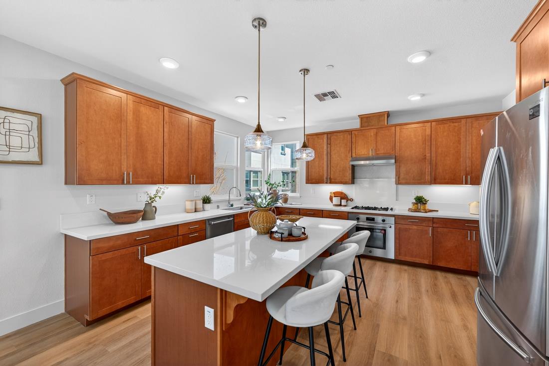 Detail Gallery Image 21 of 60 For 552 Galt Ter #4,  Sunnyvale,  CA 94085 - 4 Beds | 3/1 Baths