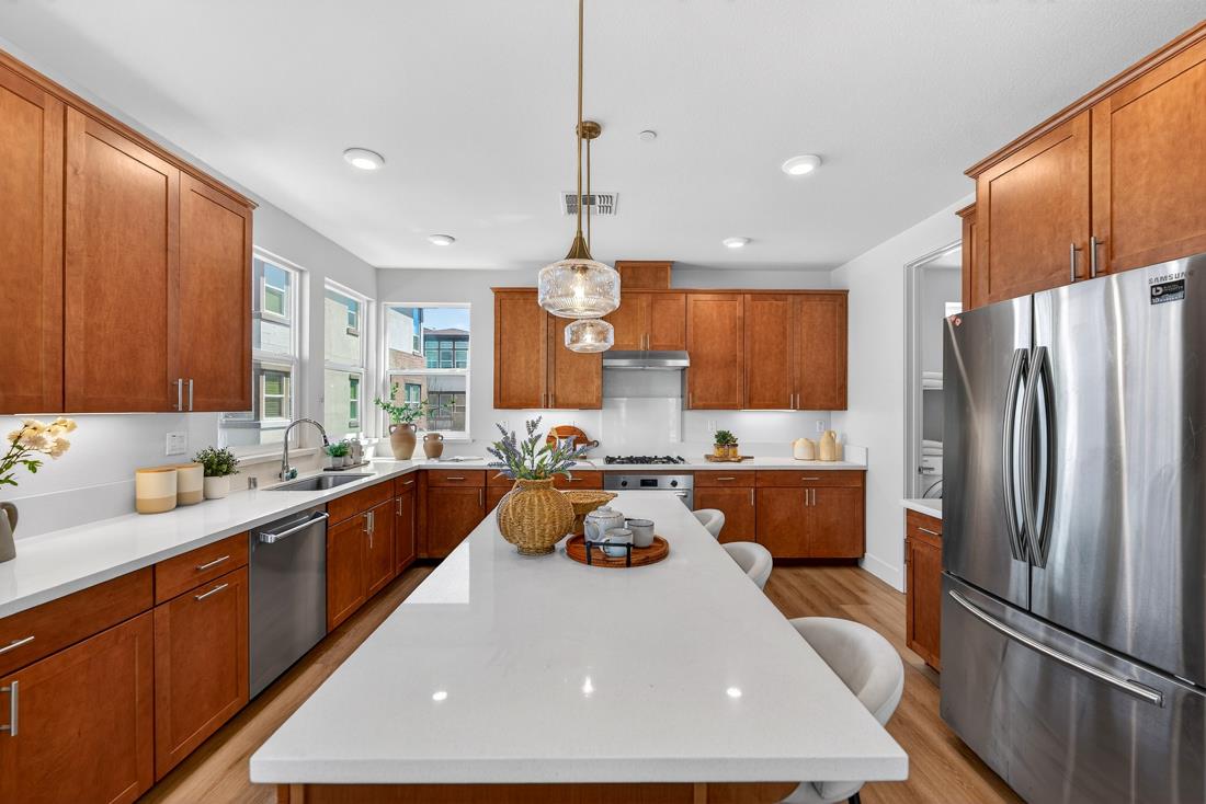 Detail Gallery Image 22 of 60 For 552 Galt Ter #4,  Sunnyvale,  CA 94085 - 4 Beds | 3/1 Baths