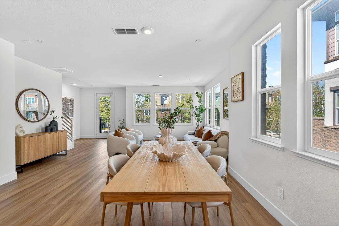 Detail Gallery Image 30 of 60 For 552 Galt Ter #4,  Sunnyvale,  CA 94085 - 4 Beds | 3/1 Baths