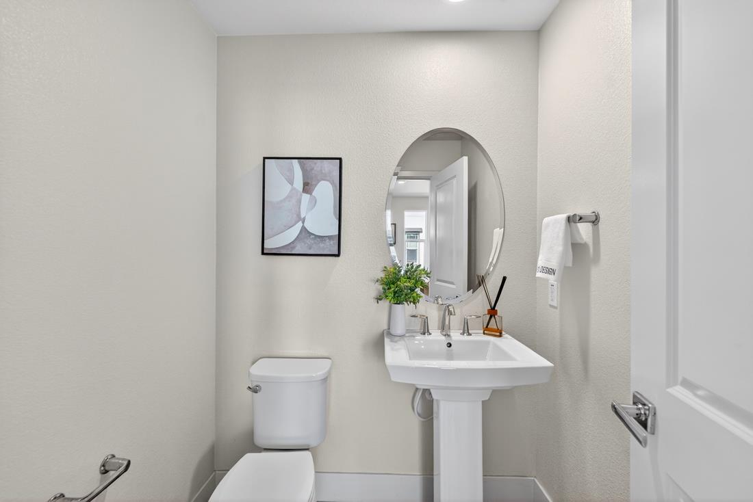 Detail Gallery Image 37 of 60 For 552 Galt Ter #4,  Sunnyvale,  CA 94085 - 4 Beds | 3/1 Baths