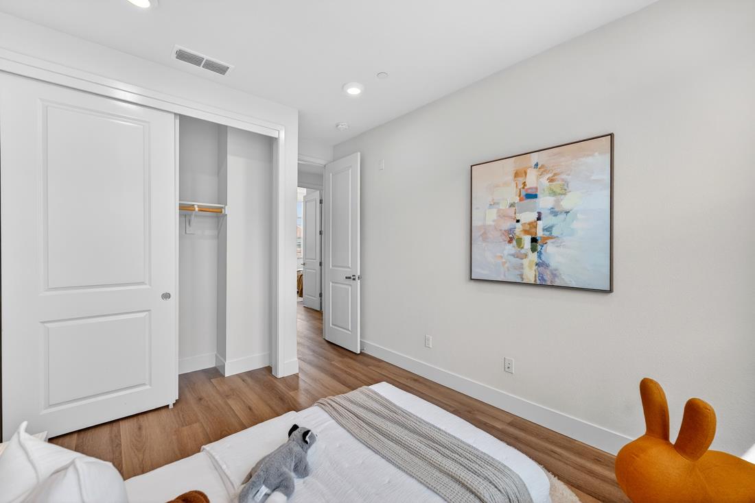 Detail Gallery Image 44 of 60 For 552 Galt Ter #4,  Sunnyvale,  CA 94085 - 4 Beds | 3/1 Baths