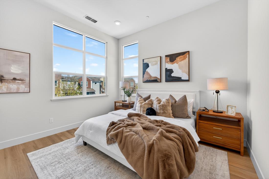 Detail Gallery Image 50 of 60 For 552 Galt Ter #4,  Sunnyvale,  CA 94085 - 4 Beds | 3/1 Baths