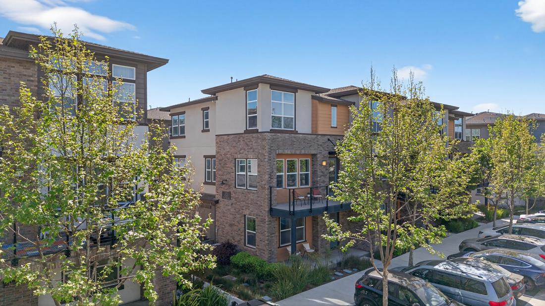 Detail Gallery Image 58 of 60 For 552 Galt Ter #4,  Sunnyvale,  CA 94085 - 4 Beds | 3/1 Baths