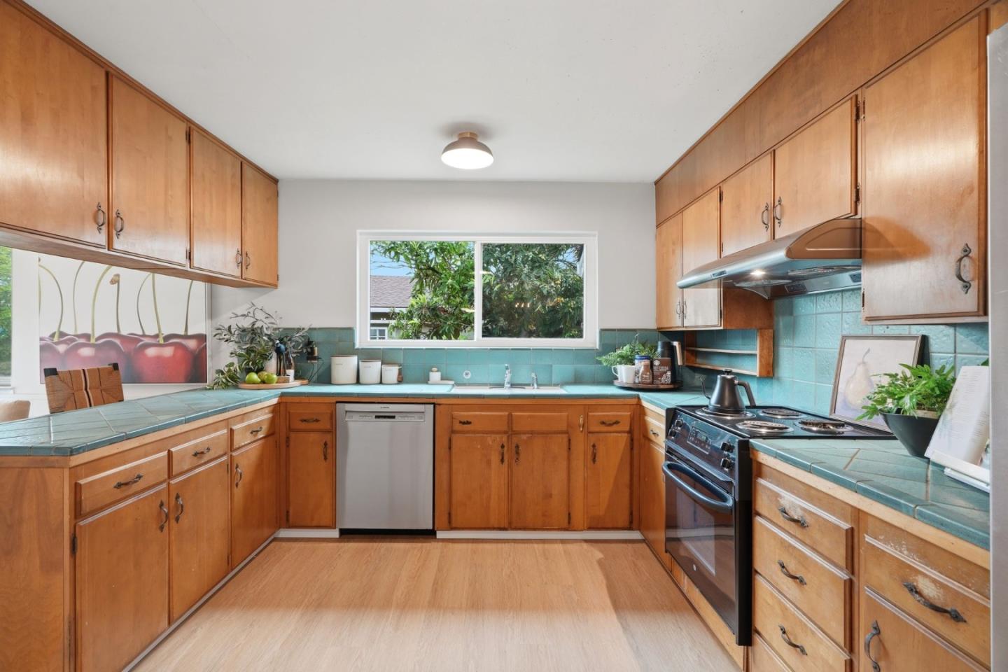 Detail Gallery Image 16 of 50 For 939 Cherrystone Dr, Los Gatos,  CA 95032 - 3 Beds | 2 Baths