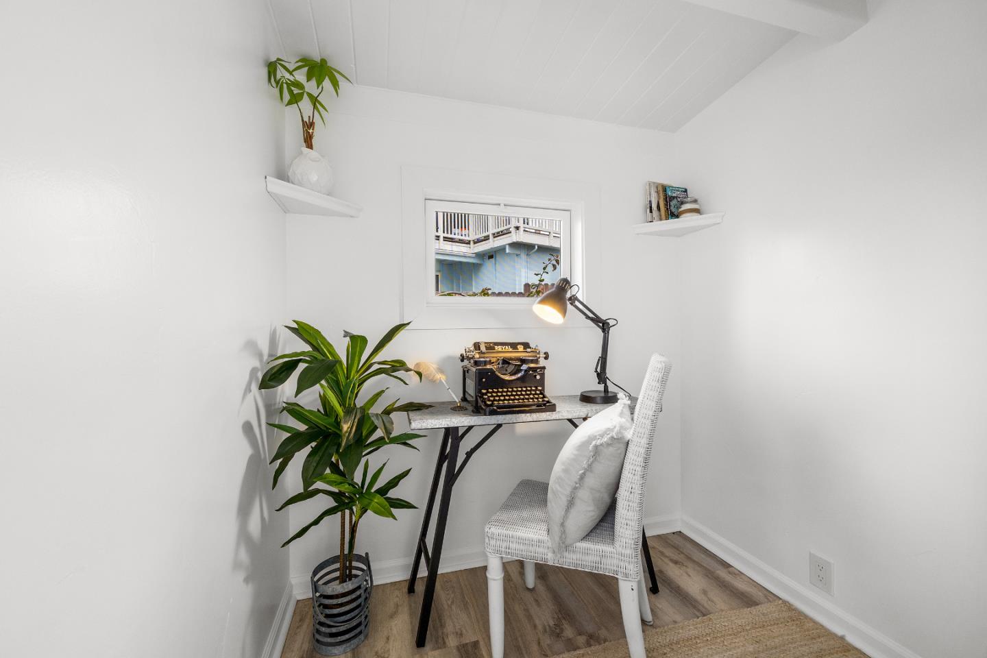 Detail Gallery Image 19 of 37 For 145 Bennett Rd, Aptos,  CA 95003 - 2 Beds | 1/1 Baths