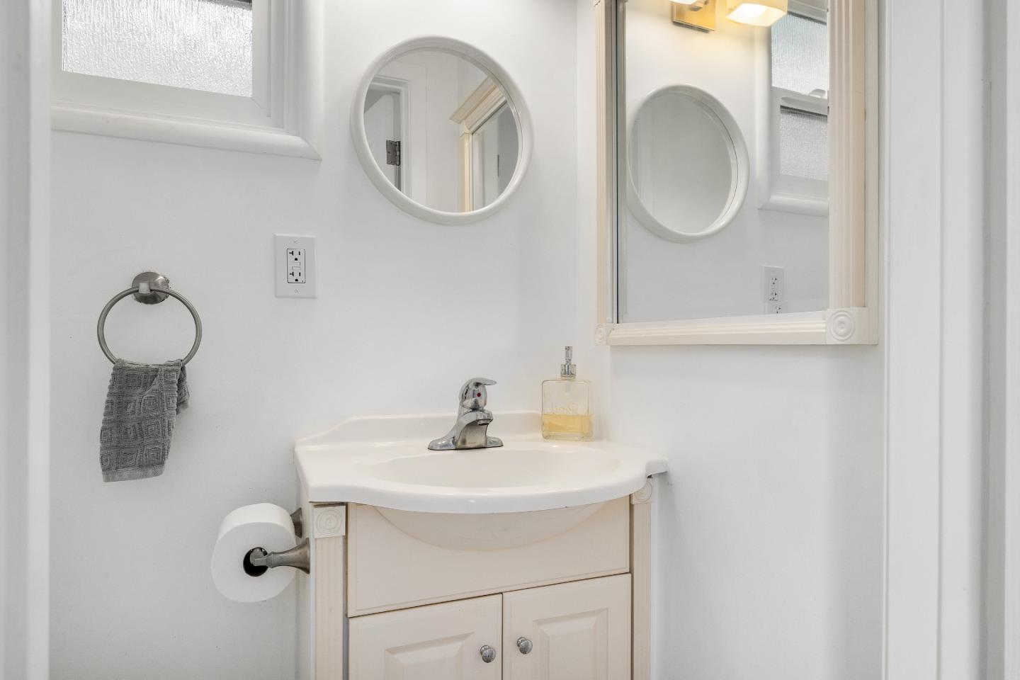 Detail Gallery Image 20 of 37 For 145 Bennett Rd, Aptos,  CA 95003 - 2 Beds | 1/1 Baths