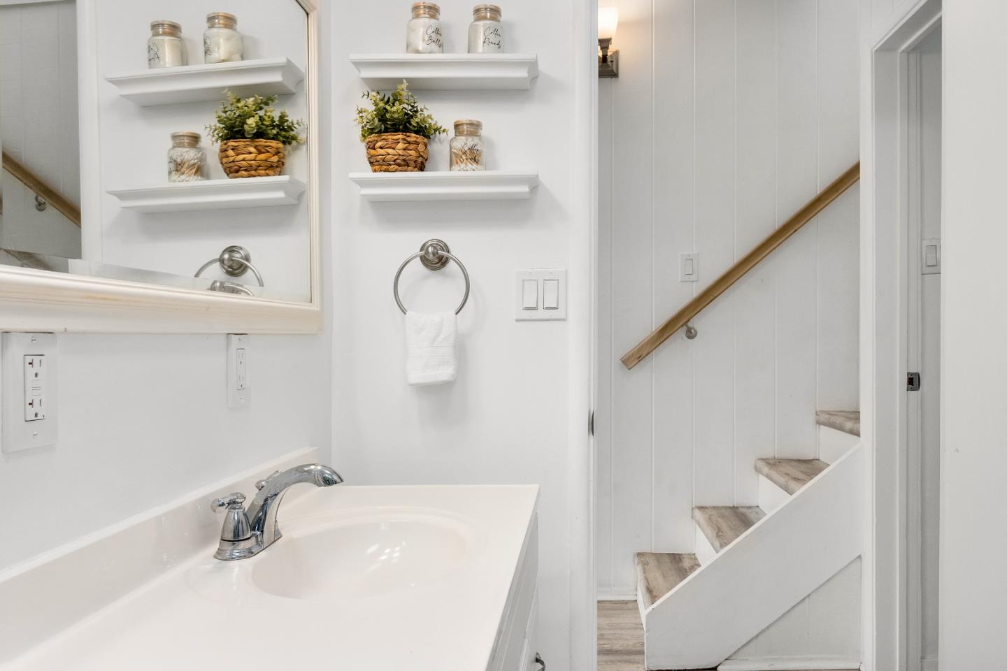 Detail Gallery Image 21 of 37 For 145 Bennett Rd, Aptos,  CA 95003 - 2 Beds | 1/1 Baths