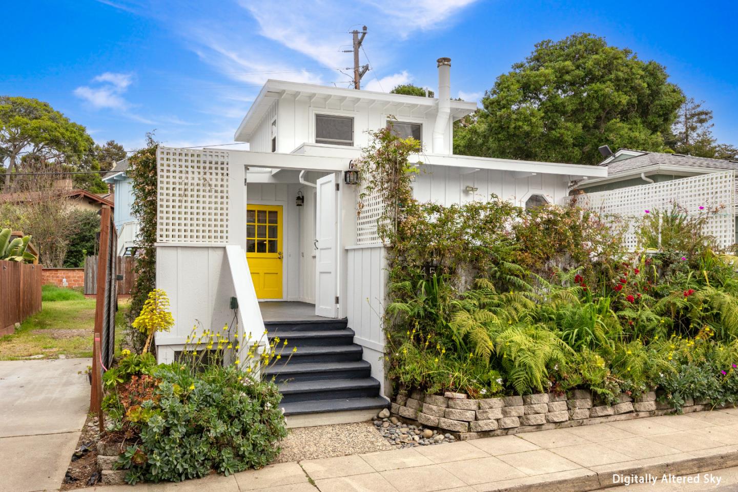 Detail Gallery Image 4 of 37 For 145 Bennett Rd, Aptos,  CA 95003 - 2 Beds | 1/1 Baths