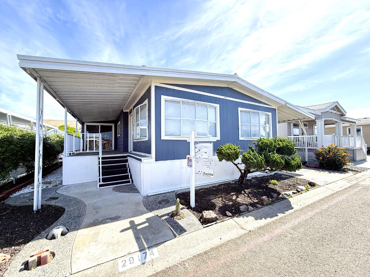 Detail Gallery Image 2 of 44 For 29174 Verdi Rd #26,  Hayward,  CA 94544 - 2 Beds | 2 Baths