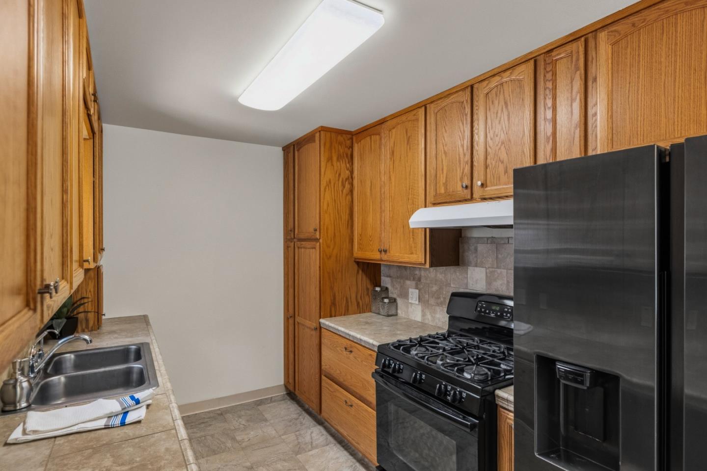 Detail Gallery Image 10 of 37 For 25 Holm Rd, Watsonville,  CA 95076 - 3 Beds | 1 Baths