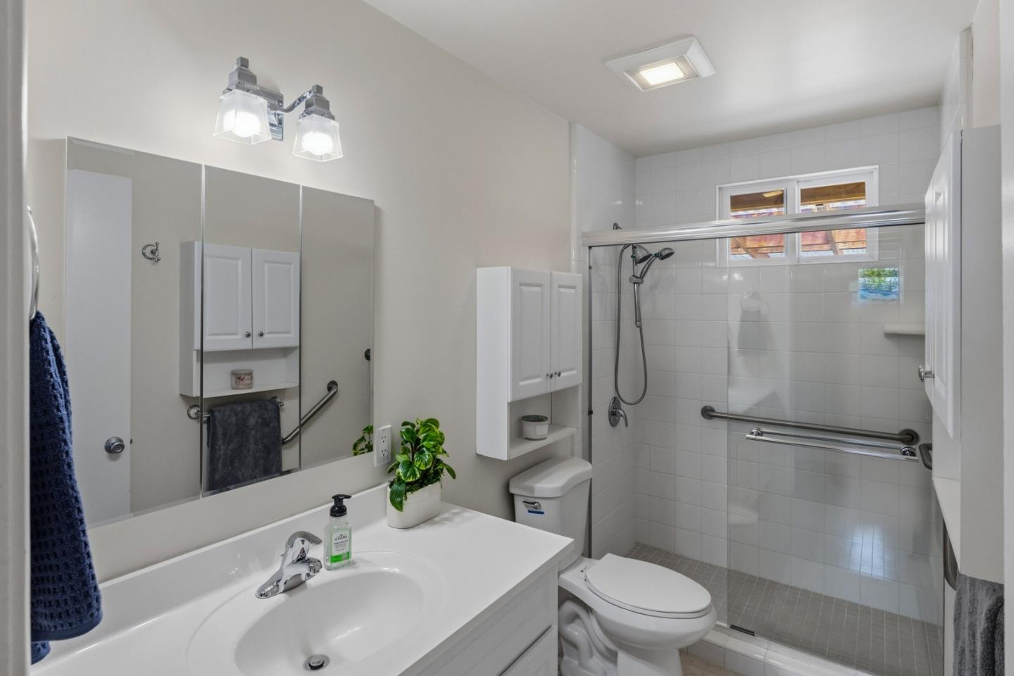 Detail Gallery Image 17 of 37 For 25 Holm Rd, Watsonville,  CA 95076 - 3 Beds | 1 Baths