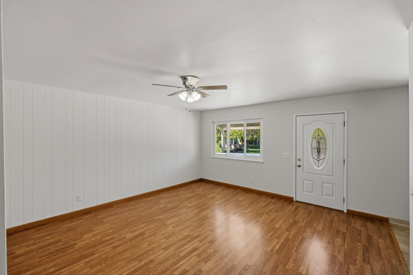 Detail Gallery Image 4 of 37 For 25 Holm Rd, Watsonville,  CA 95076 - 3 Beds | 1 Baths