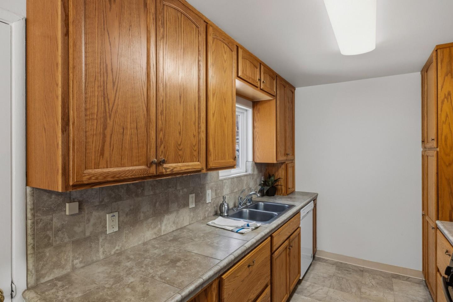 Detail Gallery Image 8 of 37 For 25 Holm Rd, Watsonville,  CA 95076 - 3 Beds | 1 Baths