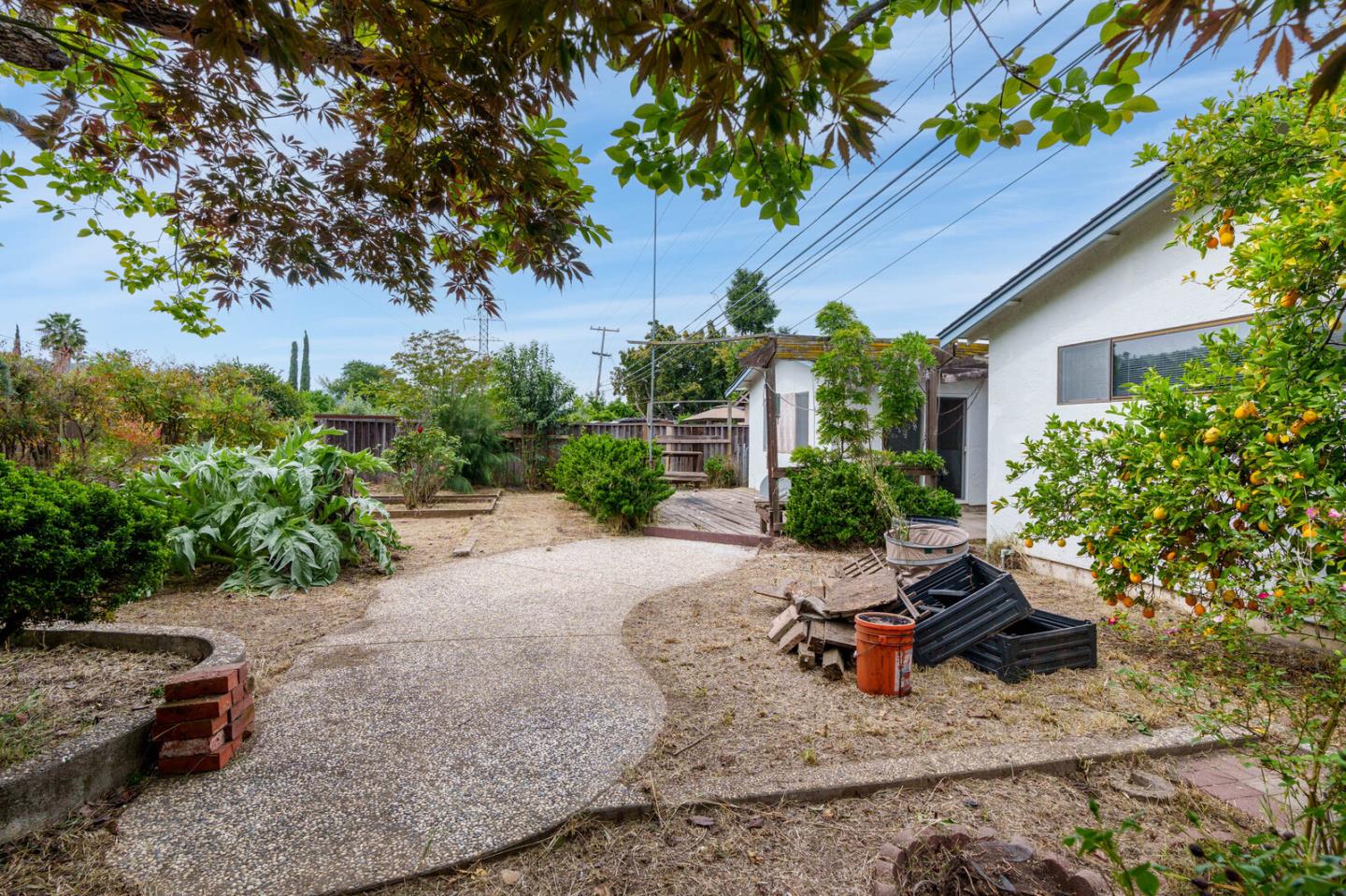 Detail Gallery Image 10 of 12 For 1774 Chevalier Dr, San Jose,  CA 95124 - 3 Beds | 2 Baths