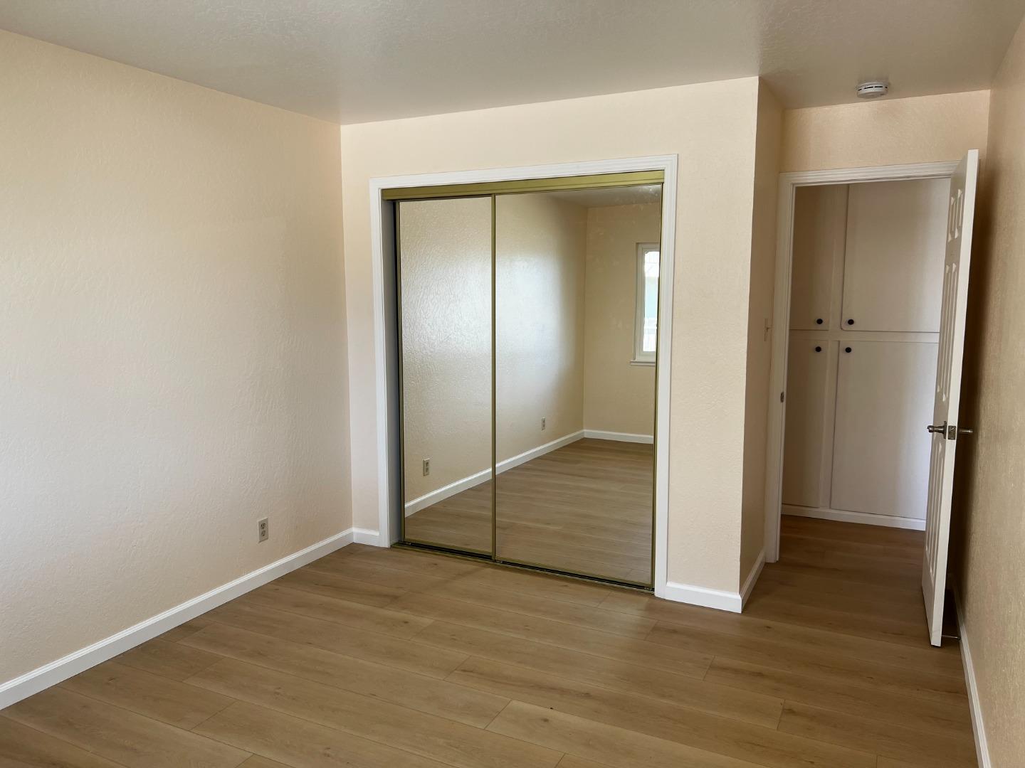 Detail Gallery Image 12 of 19 For 221 Rondale, Hayward,  CA 94541 - – Beds | – Baths