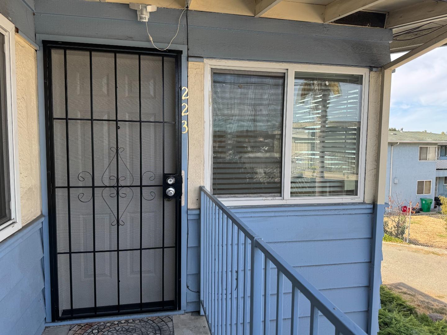 Detail Gallery Image 17 of 19 For 221 Rondale, Hayward,  CA 94541 - – Beds | – Baths