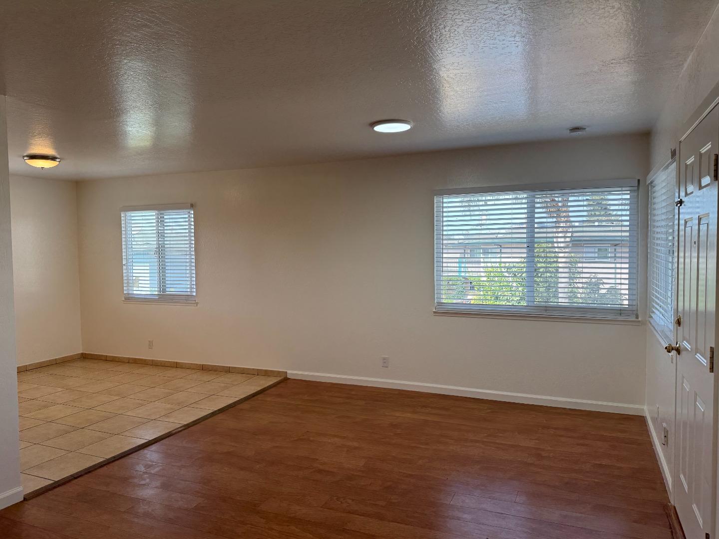 Detail Gallery Image 6 of 19 For 221 Rondale, Hayward,  CA 94541 - – Beds | – Baths