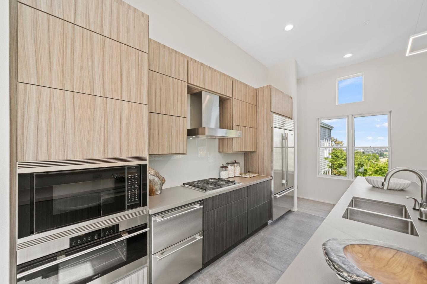 Detail Gallery Image 14 of 99 For 2698 Greenrock Rd, Milpitas,  CA 95035 - 5 Beds | 3/1 Baths