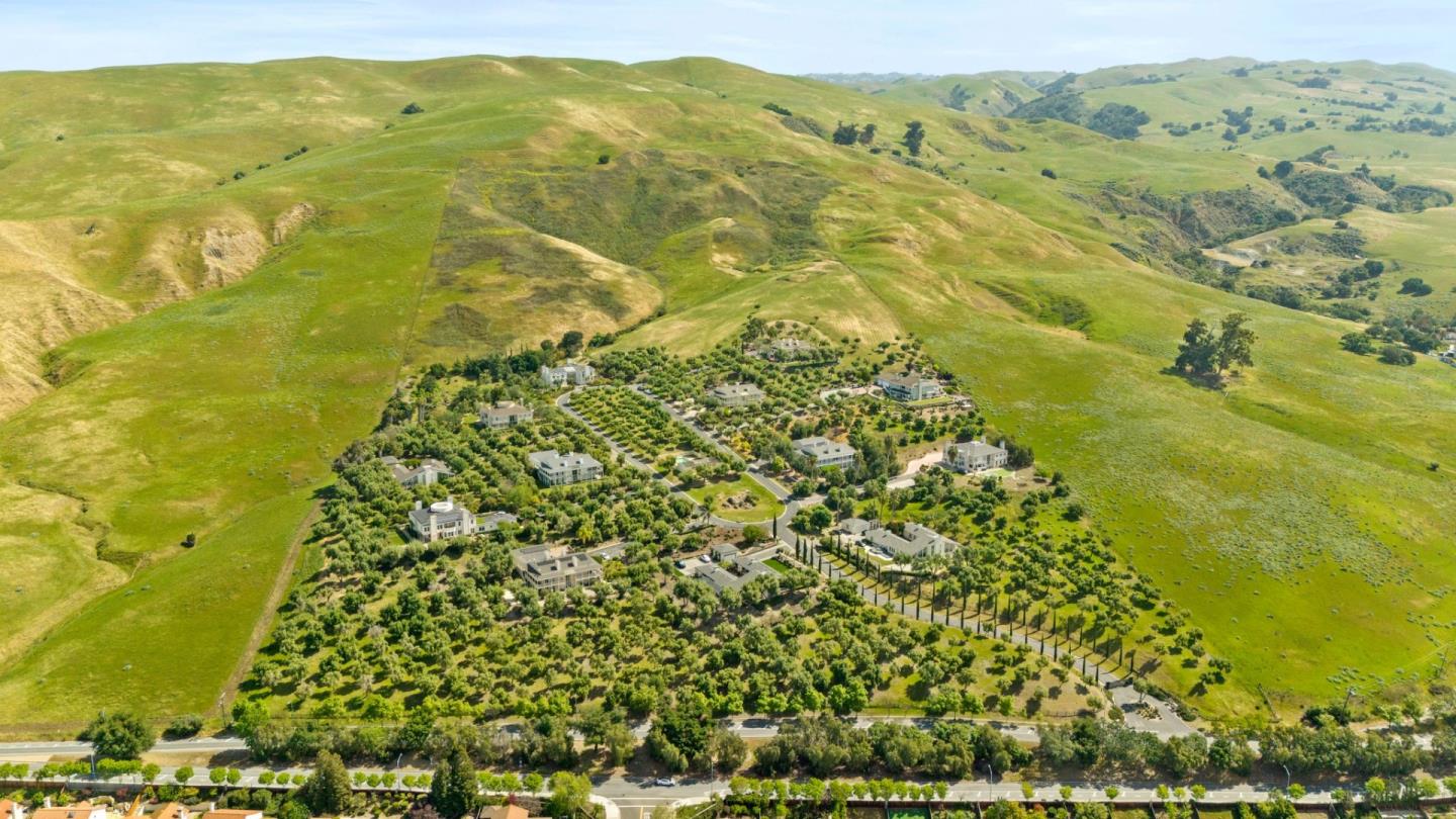 Detail Gallery Image 90 of 99 For 2698 Greenrock Rd, Milpitas,  CA 95035 - 5 Beds | 3/1 Baths