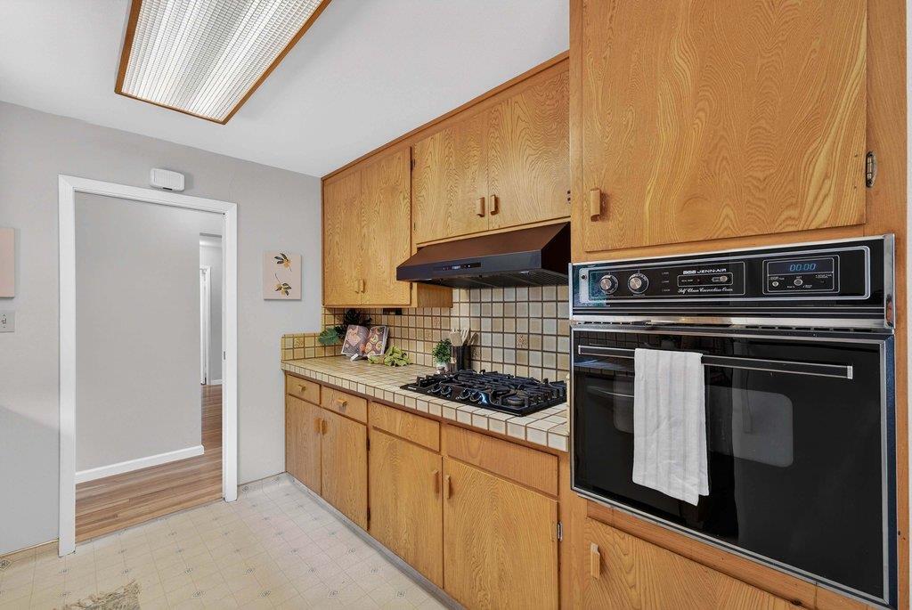 Detail Gallery Image 15 of 47 For 590 Sherman Dr, Scotts Valley,  CA 95066 - 3 Beds | 2 Baths