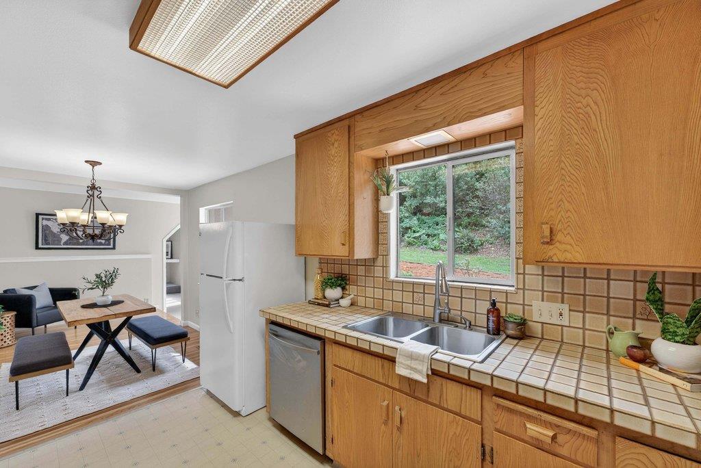 Detail Gallery Image 16 of 47 For 590 Sherman Dr, Scotts Valley,  CA 95066 - 3 Beds | 2 Baths