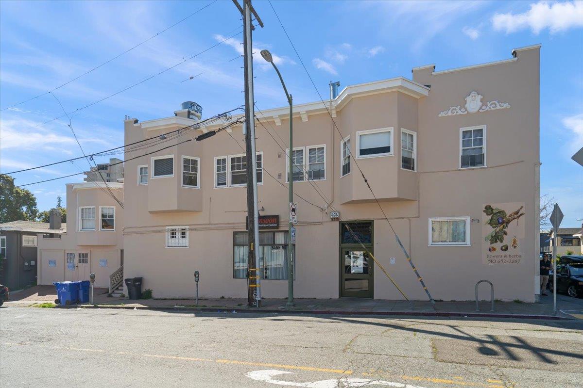 Detail Gallery Image 14 of 17 For 4218 Piedmont Ave, Oakland,  CA 94611 - – Beds | – Baths