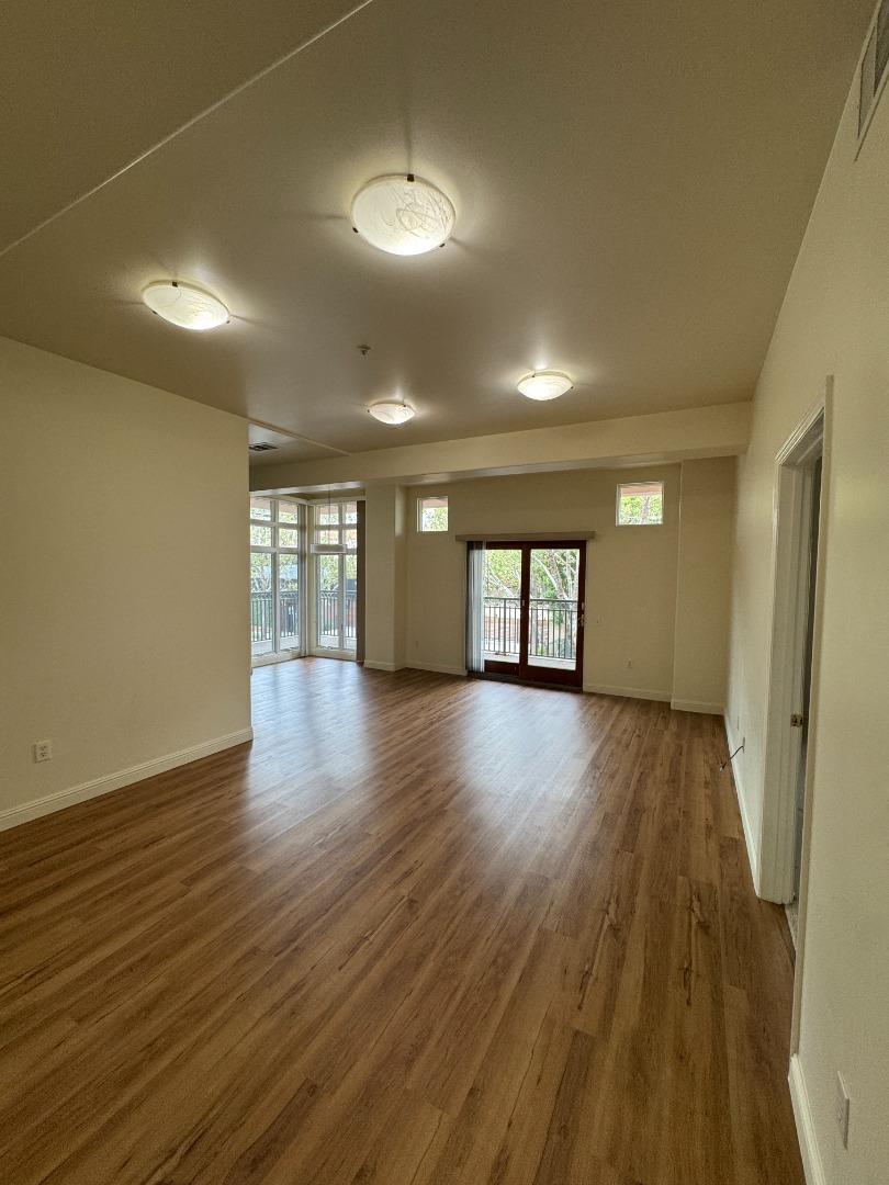 Detail Gallery Image 2 of 19 For 200 Sheridan Ave #205,  Palo Alto,  CA 94306 - 2 Beds | 2 Baths