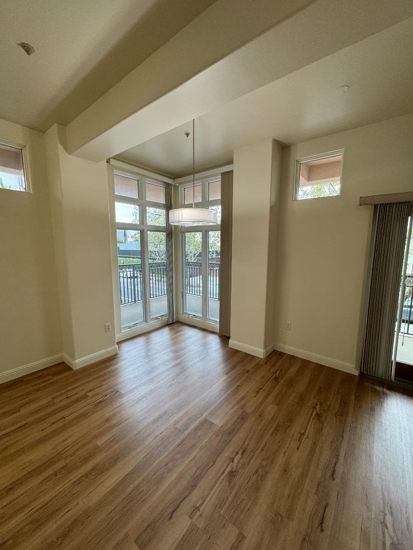 Detail Gallery Image 6 of 19 For 200 Sheridan Ave #205,  Palo Alto,  CA 94306 - 2 Beds | 2 Baths