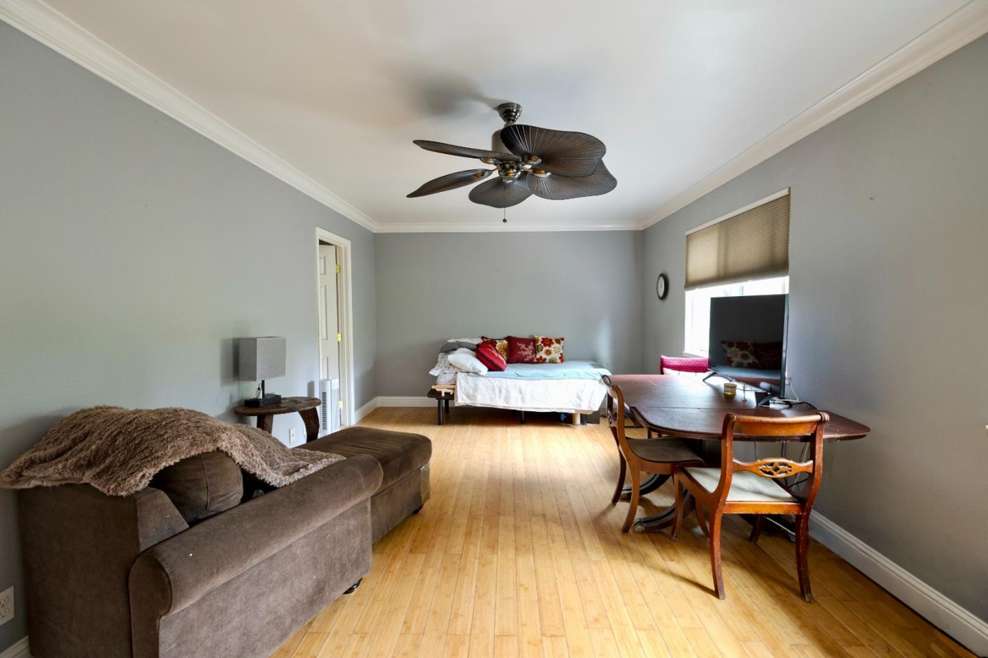 Detail Gallery Image 9 of 16 For 1743 Panda Way, Hayward,  CA 94541 - 2 Beds | 2/1 Baths