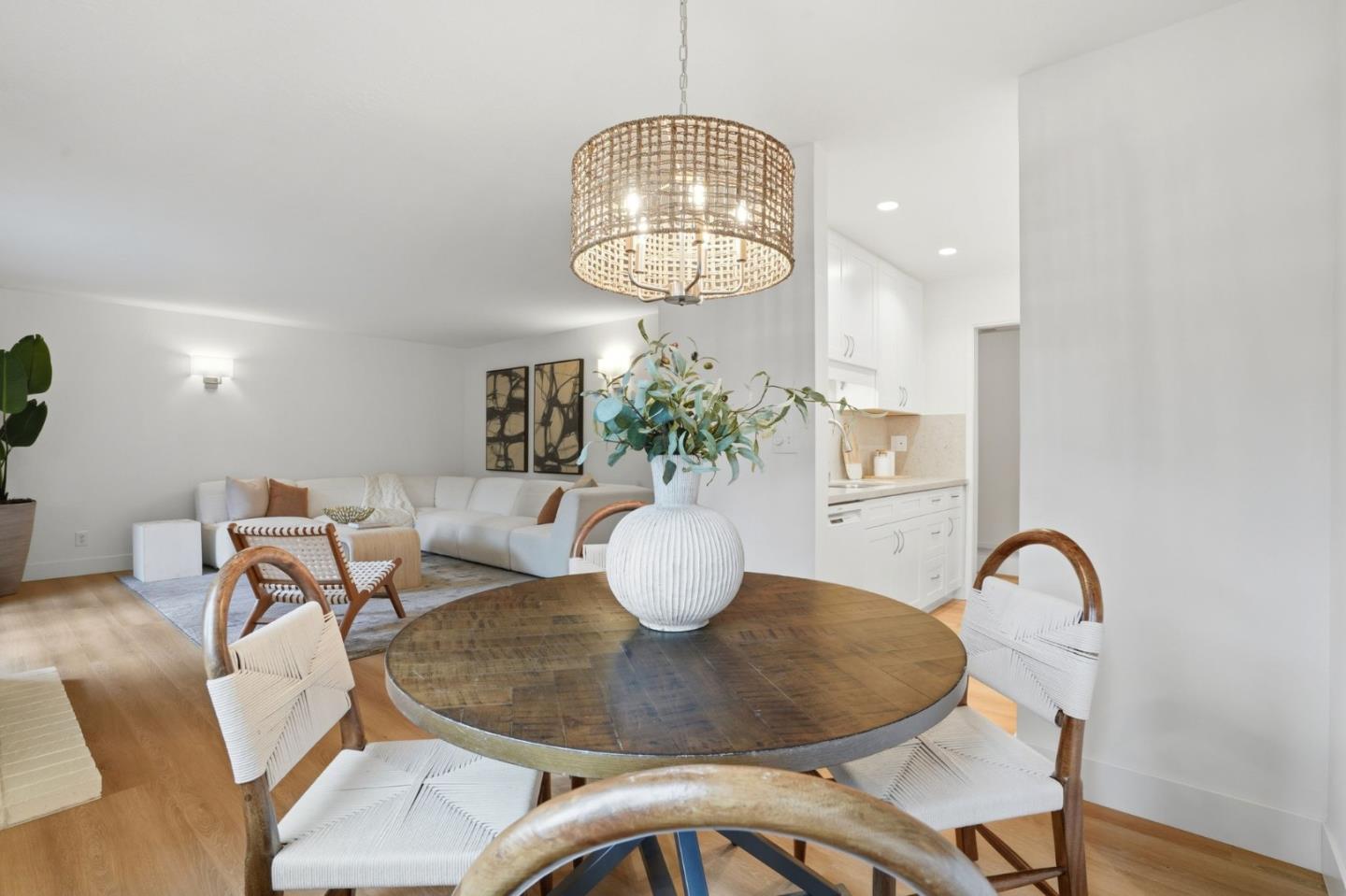 Detail Gallery Image 2 of 29 For 610 Gilbert Ave #32,  Menlo Park,  CA 94025 - 2 Beds | 2 Baths