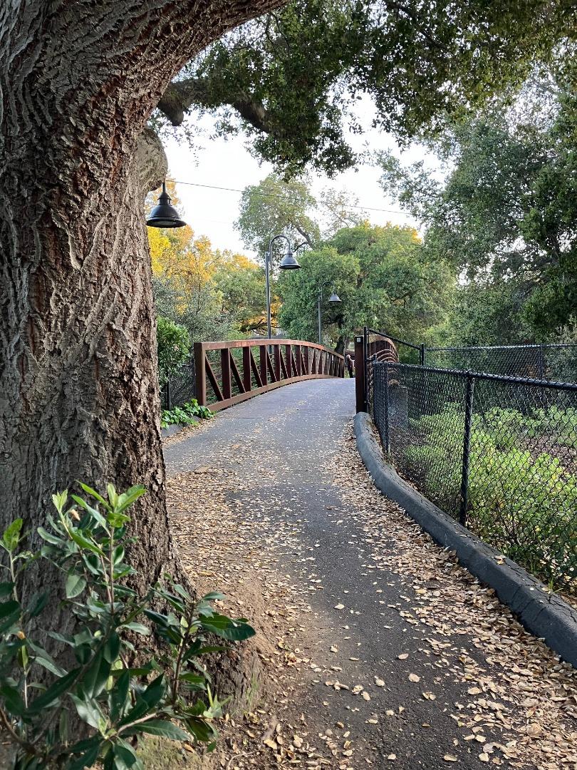 Detail Gallery Image 25 of 29 For 610 Gilbert Ave #32,  Menlo Park,  CA 94025 - 2 Beds | 2 Baths