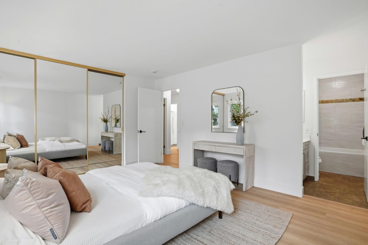 Detail Gallery Image 9 of 29 For 610 Gilbert Ave #32,  Menlo Park,  CA 94025 - 2 Beds | 2 Baths