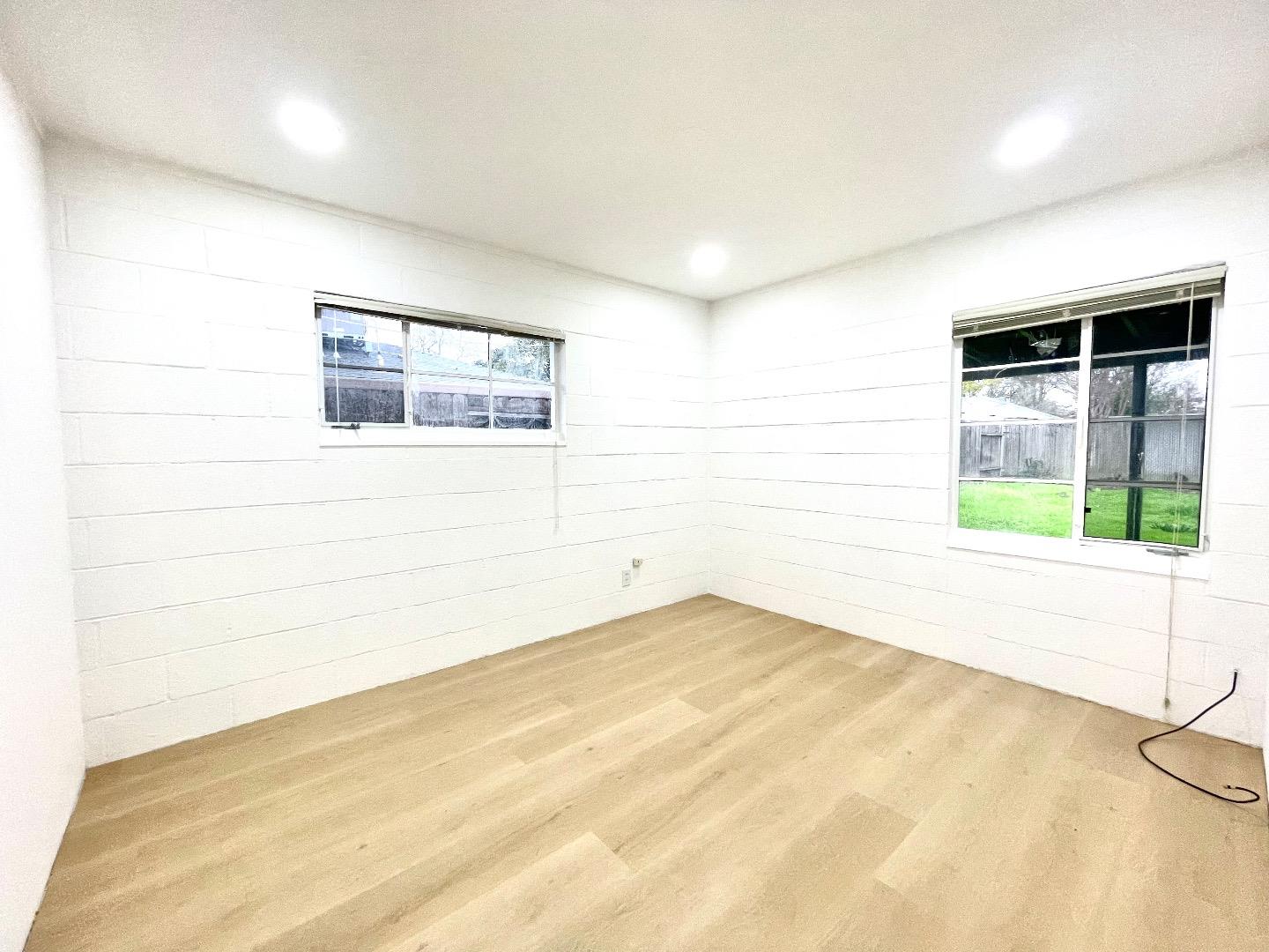 Detail Gallery Image 10 of 14 For 5119 58th St, Sacramento,  CA 95820 - 3 Beds | 1 Baths