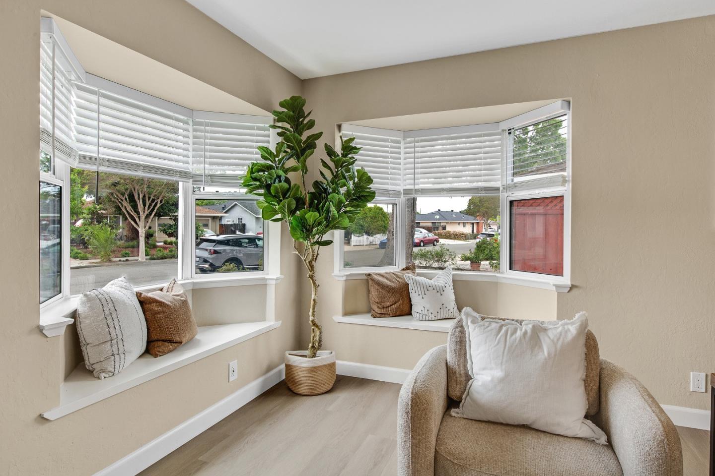 Detail Gallery Image 10 of 45 For 756 Santa Christina Ct, Sunnyvale,  CA 94085 - 3 Beds | 2 Baths