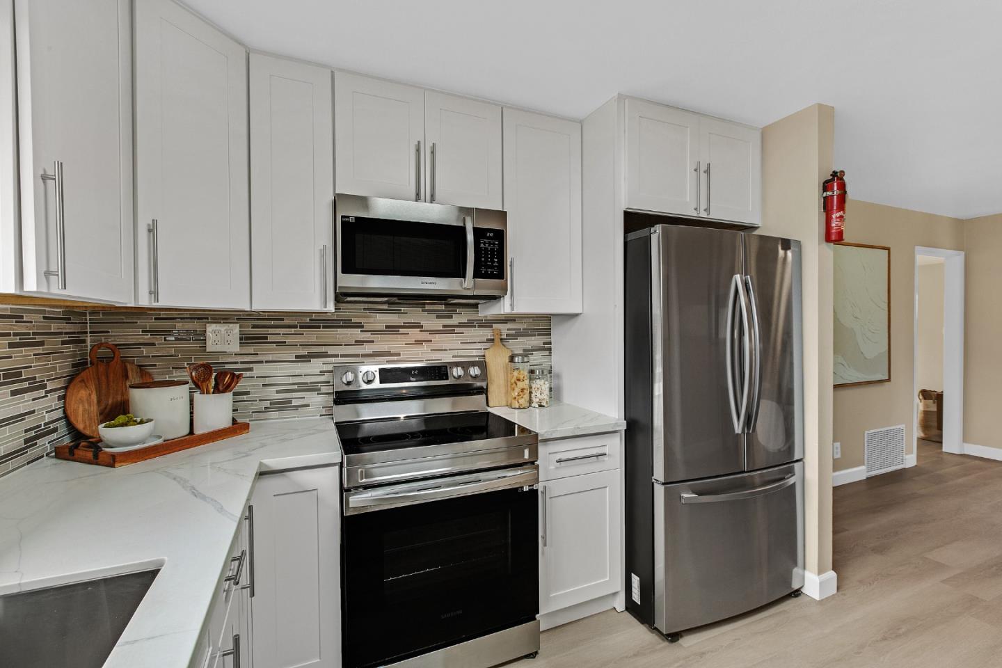 Detail Gallery Image 17 of 45 For 756 Santa Christina Ct, Sunnyvale,  CA 94085 - 3 Beds | 2 Baths