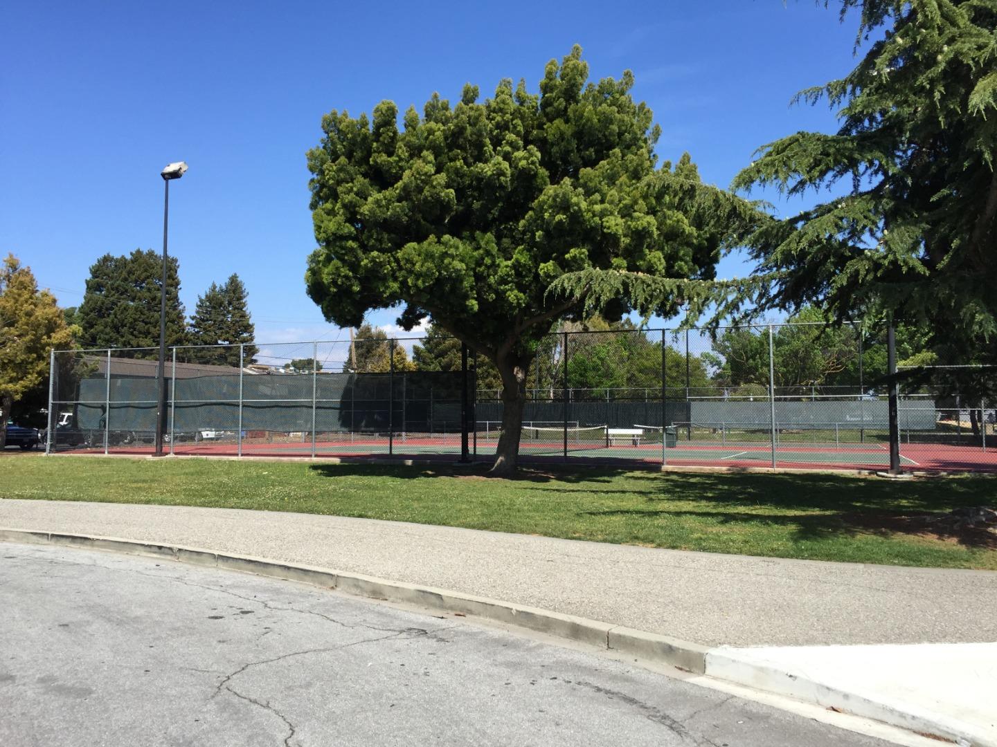 Detail Gallery Image 39 of 45 For 756 Santa Christina Ct, Sunnyvale,  CA 94085 - 3 Beds | 2 Baths