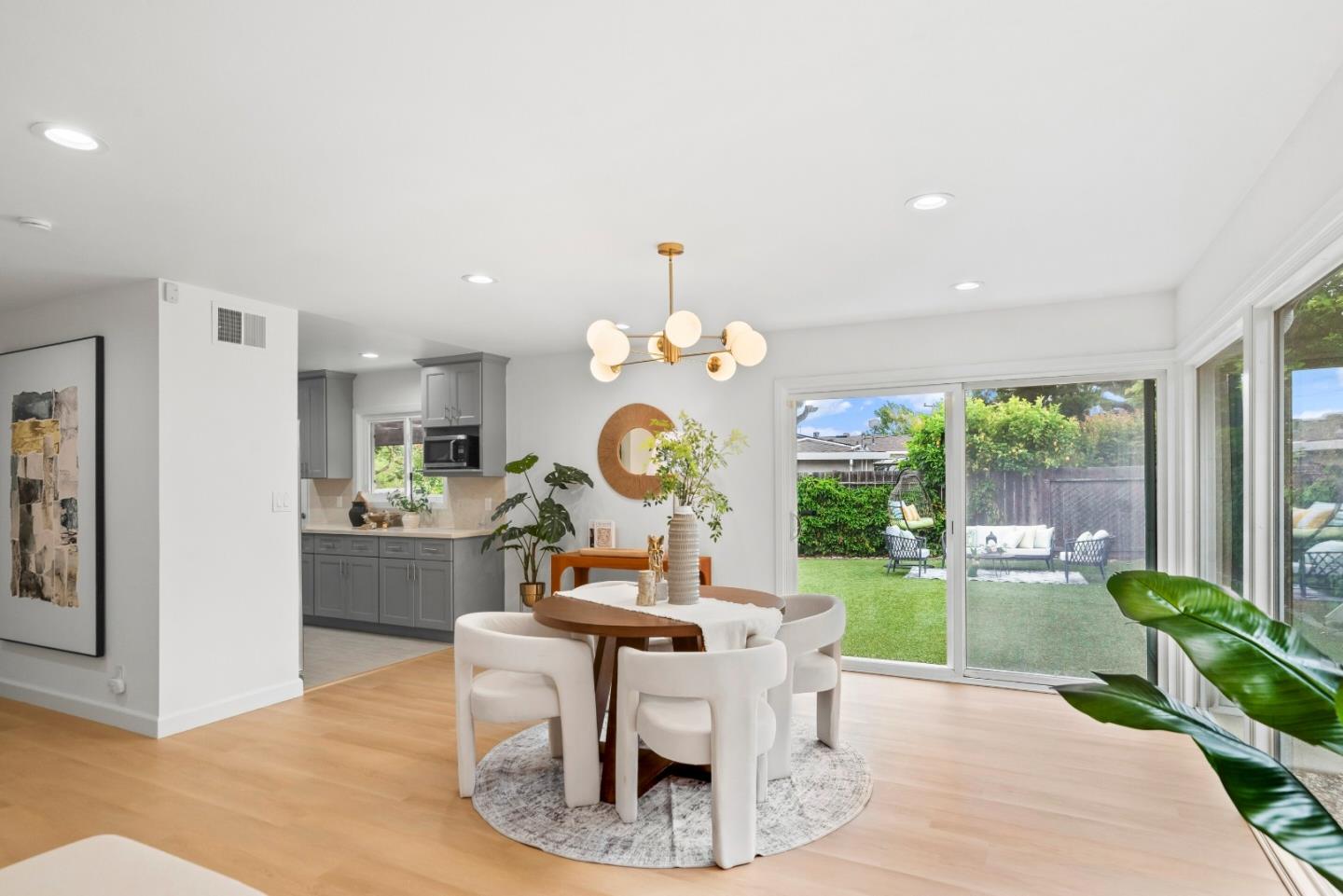 Detail Gallery Image 10 of 27 For 1562 Parkview Ave, San Jose,  CA 95130 - 3 Beds | 2 Baths