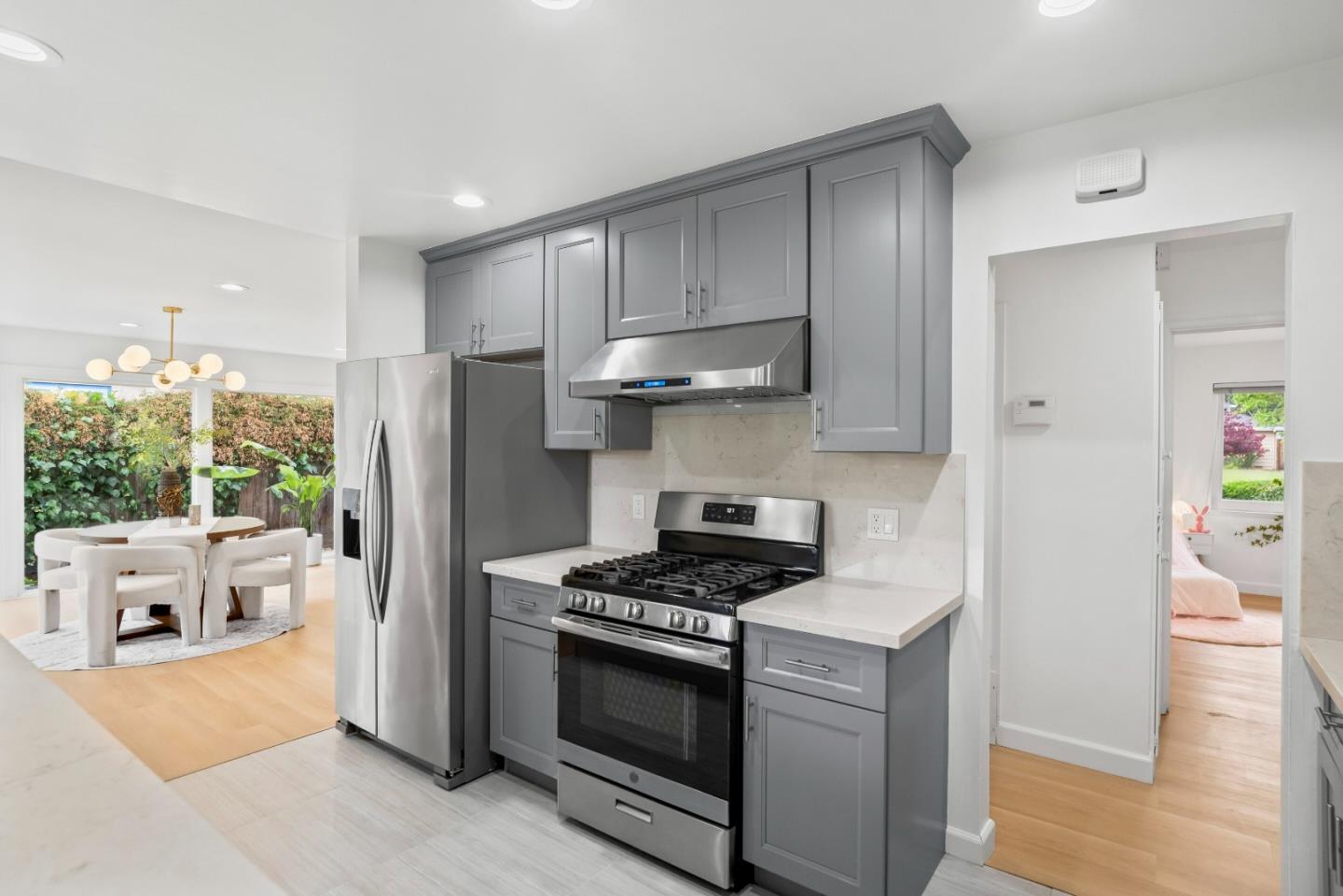 Detail Gallery Image 16 of 27 For 1562 Parkview Ave, San Jose,  CA 95130 - 3 Beds | 2 Baths