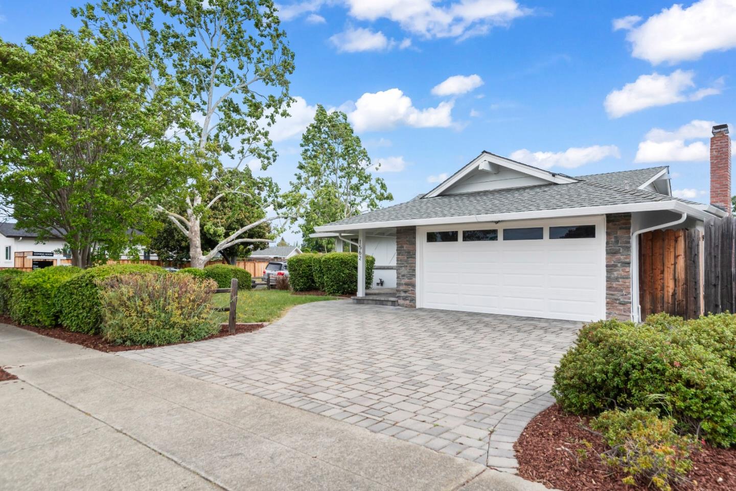 Detail Gallery Image 3 of 27 For 1562 Parkview Ave, San Jose,  CA 95130 - 3 Beds | 2 Baths