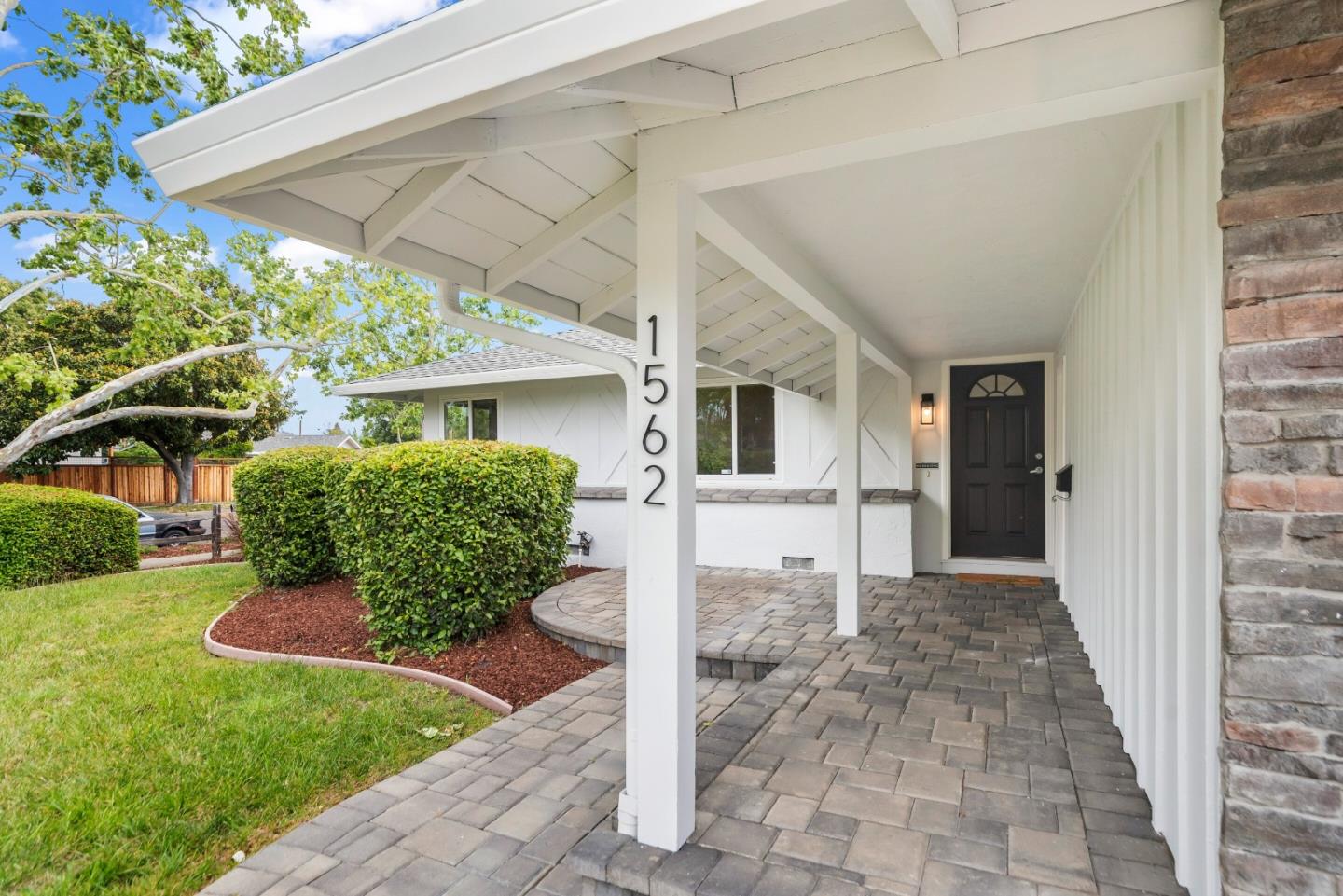 Detail Gallery Image 4 of 27 For 1562 Parkview Ave, San Jose,  CA 95130 - 3 Beds | 2 Baths