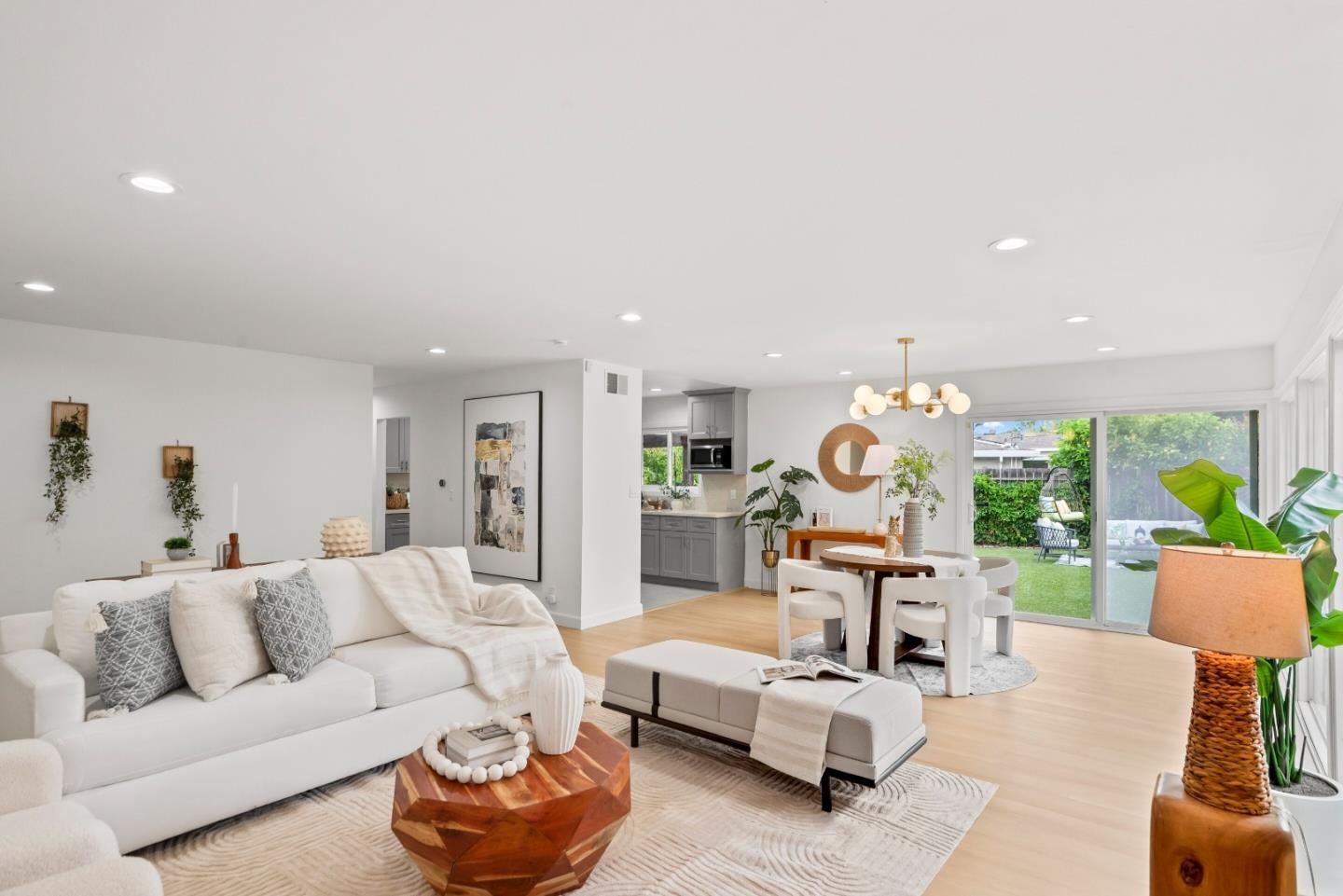 Detail Gallery Image 6 of 27 For 1562 Parkview Ave, San Jose,  CA 95130 - 3 Beds | 2 Baths