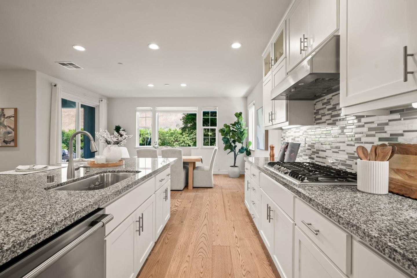 Detail Gallery Image 15 of 58 For 29716 Cantera, Hayward,  CA 94544 - 5 Beds | 3 Baths