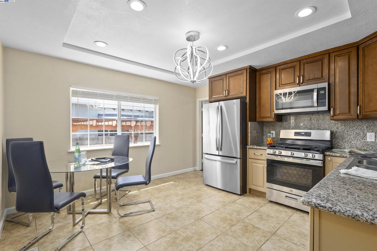 Detail Gallery Image 10 of 51 For 1958 Stowe Ave, San Jose,  CA 95116 - 3 Beds | 2 Baths