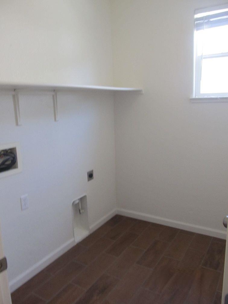 Detail Gallery Image 12 of 13 For 233 American Farms Ave, Lathrop,  CA 95330 - 4 Beds | 3 Baths