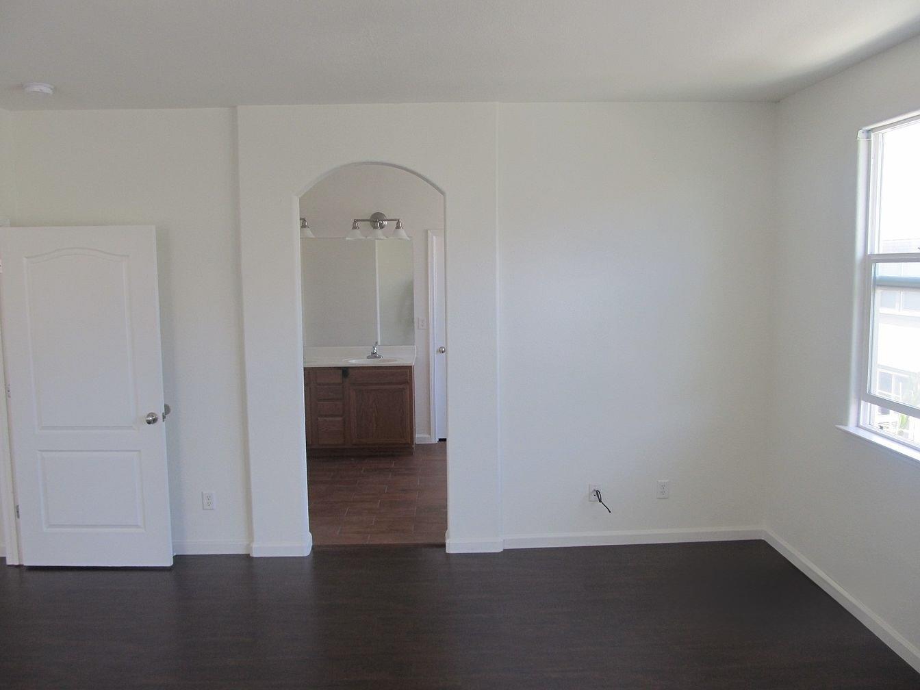 Detail Gallery Image 8 of 13 For 233 American Farms Ave, Lathrop,  CA 95330 - 4 Beds | 3 Baths